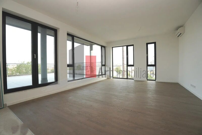 Nerva Traian, adiacent, penthouse, view panoramic, nelocuit.