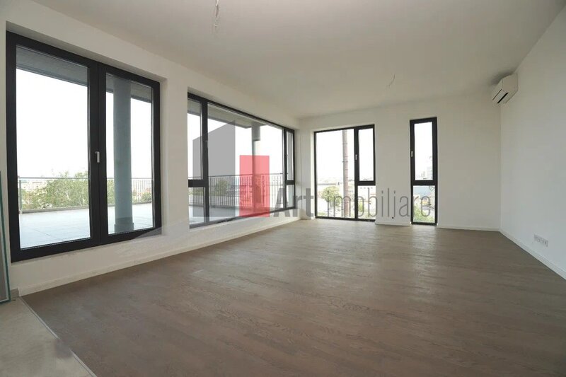 Nerva Traian, adiacent, penthouse, view panoramic, nelocuit.